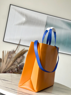 Louis Vuitton Shopper Tote MM