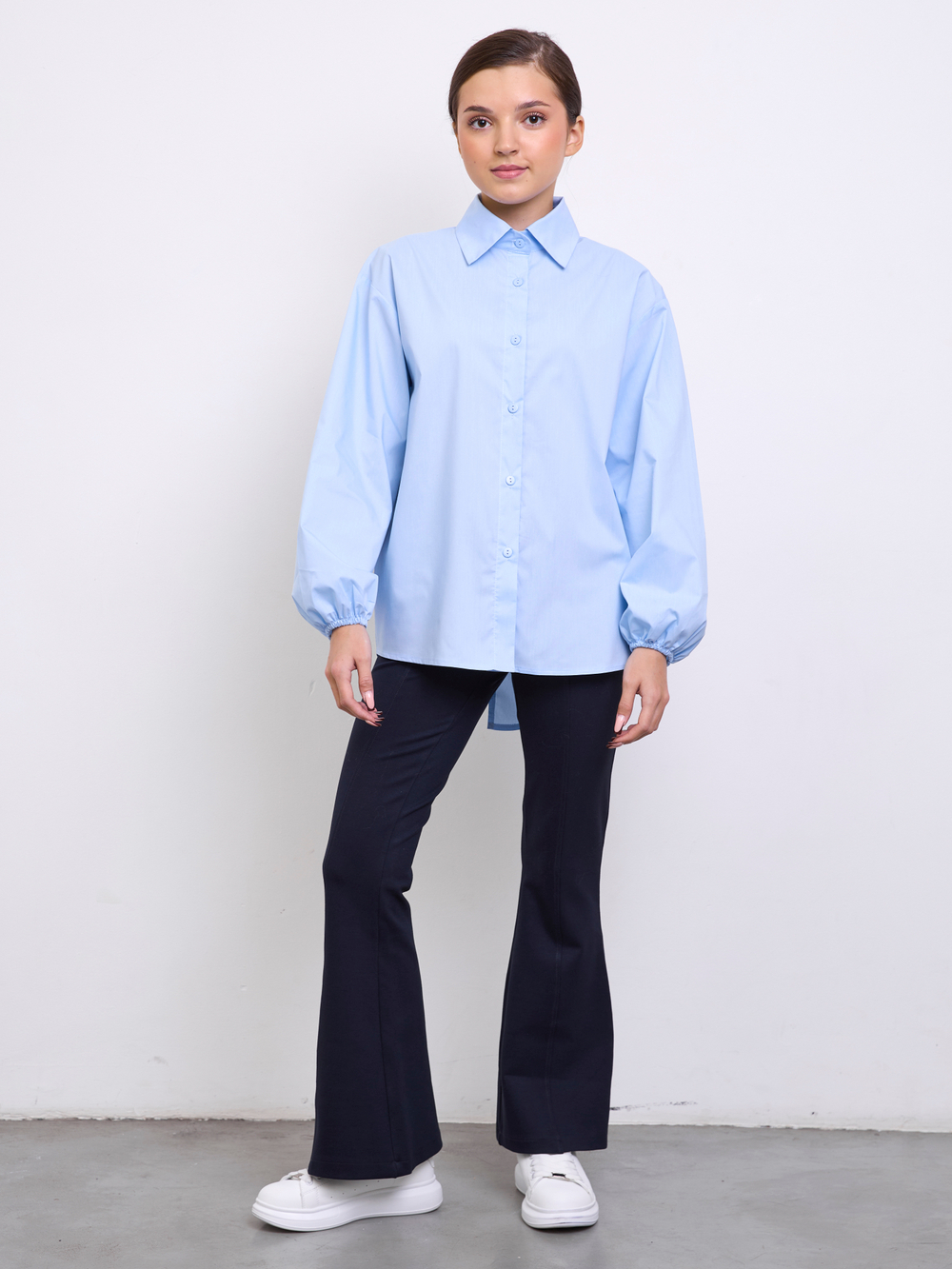 Рубашка для девочки голубая с бантом на спине