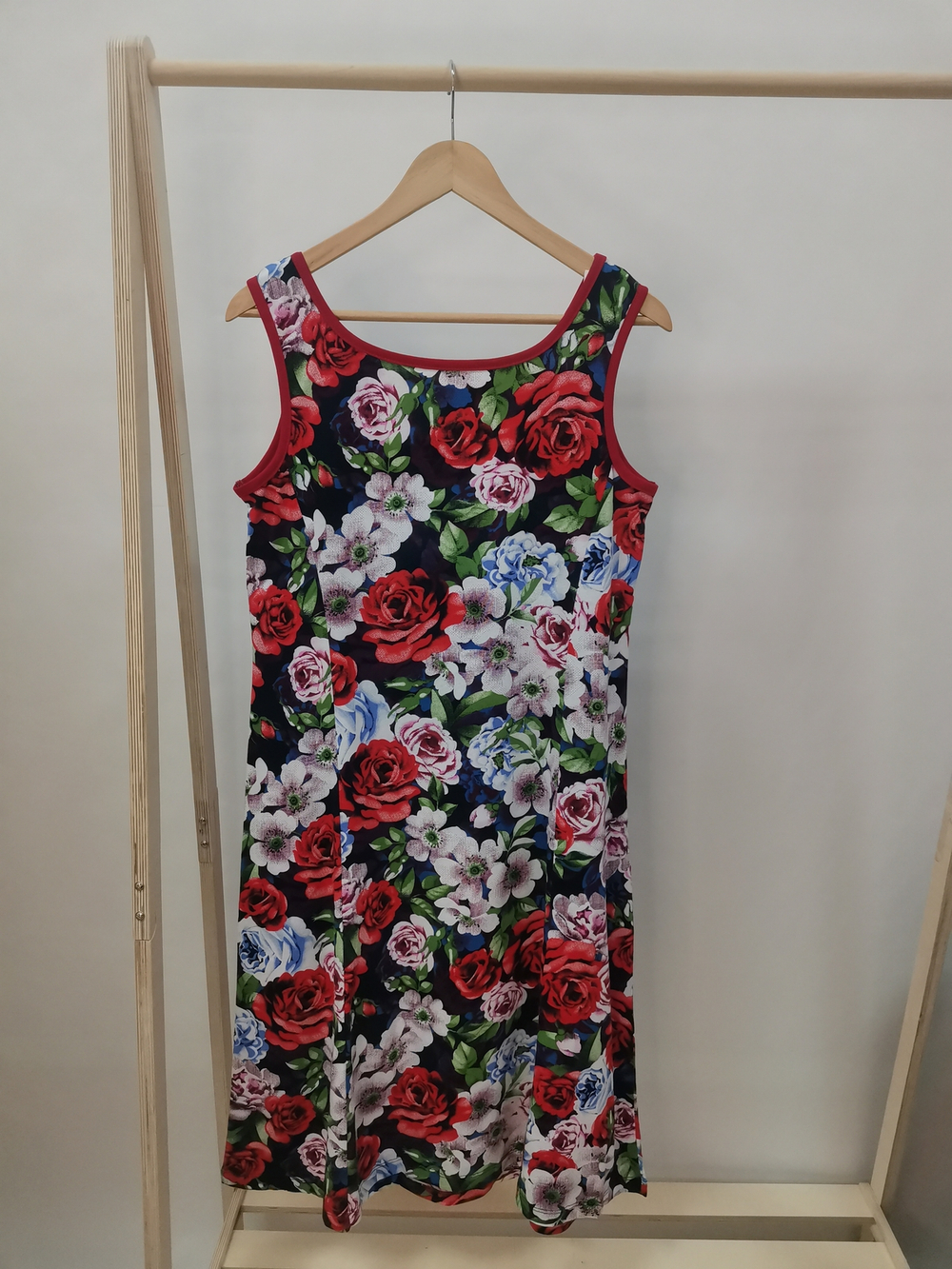 Платье П-012/крупныерозы