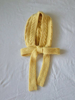 Описание по вязанию чепчика спицами "Daisy Bonnet"