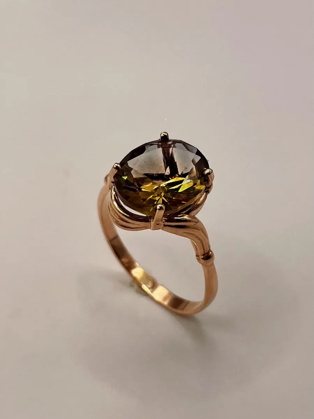 Кольцо серебряное 925 пробы "Очарование султанита"