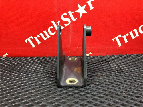 Кронштейн амортизатора кабины