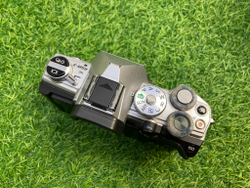 Olympus OM-D E-M5 Mark III (16.000 кадров)