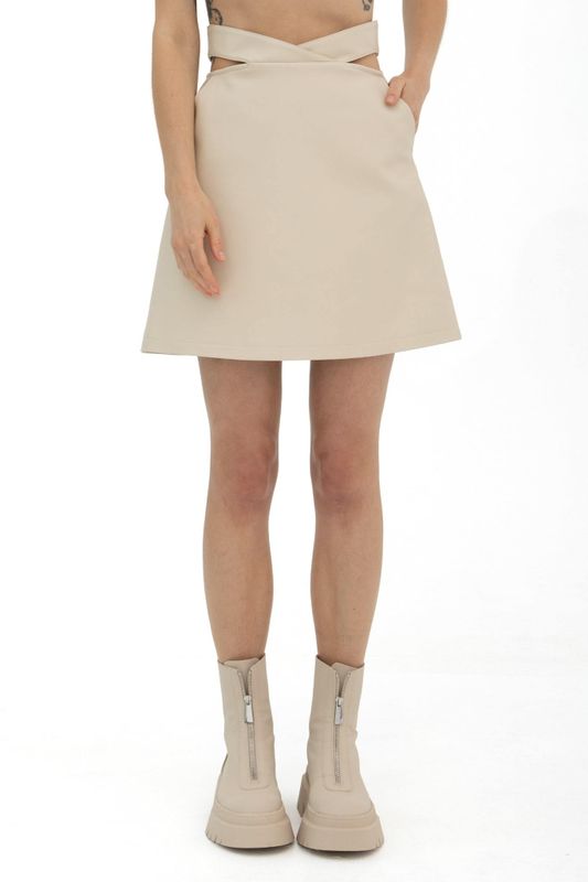 Мини юбка из эко кожи