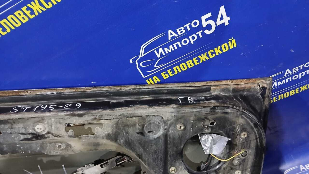 Дверь передняя правая TOYOTA CALDINA 1994