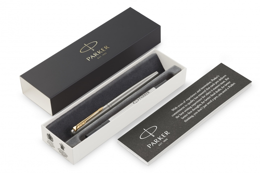 Ручка-роллер Parker Jotter Core T61 Stainless Steel GT M стержень:F цвет чернил: black, в подарочной упаковке.
