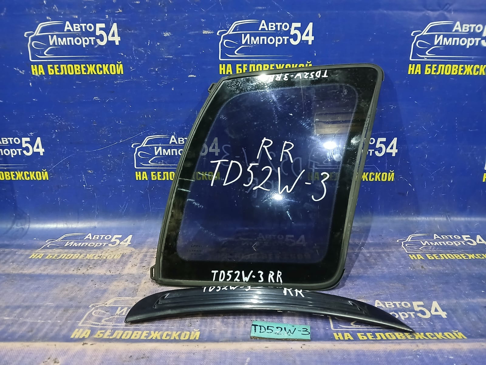 Стекло багажника правое SUZUKI ESCUDO 2000