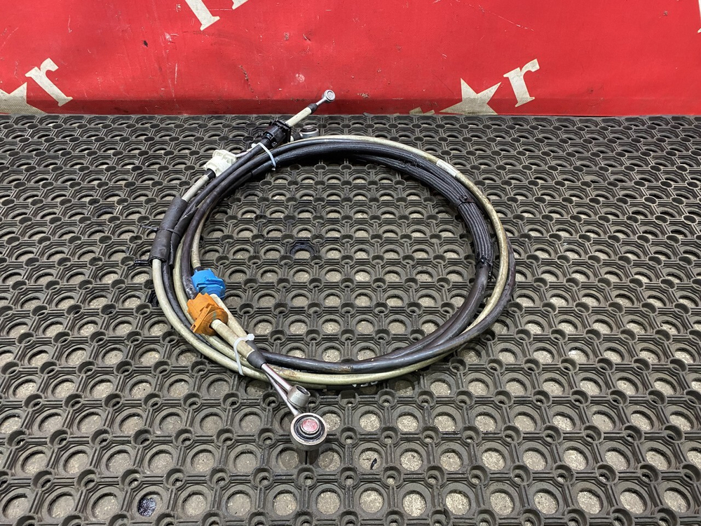 Комплект тросов МКПП 2018г