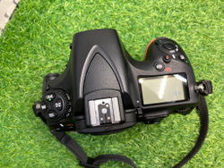 Nikon D810 7.800 кадров