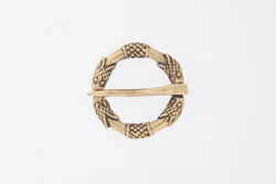 Фибула. Новгород 13-14 в. (замкнутая)