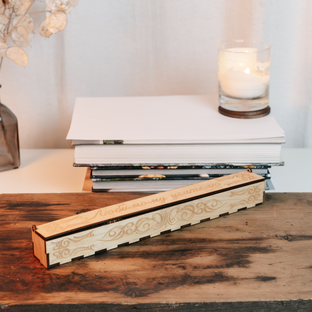 Деревянный  подарочный короб для указки 400 мм. PK18