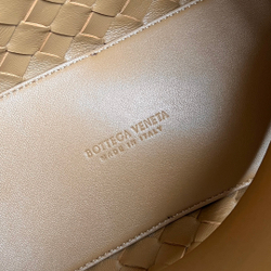 Bottega Veneta Small Andiamo 25 cm
