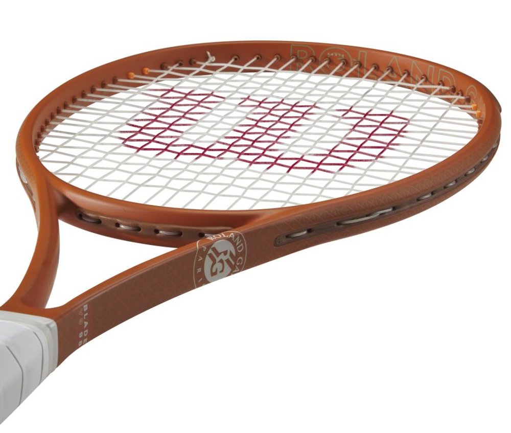 Теннисная ракетка Wilson Blade 98 v9.0 16x19 Roland Garros 2025 + струны