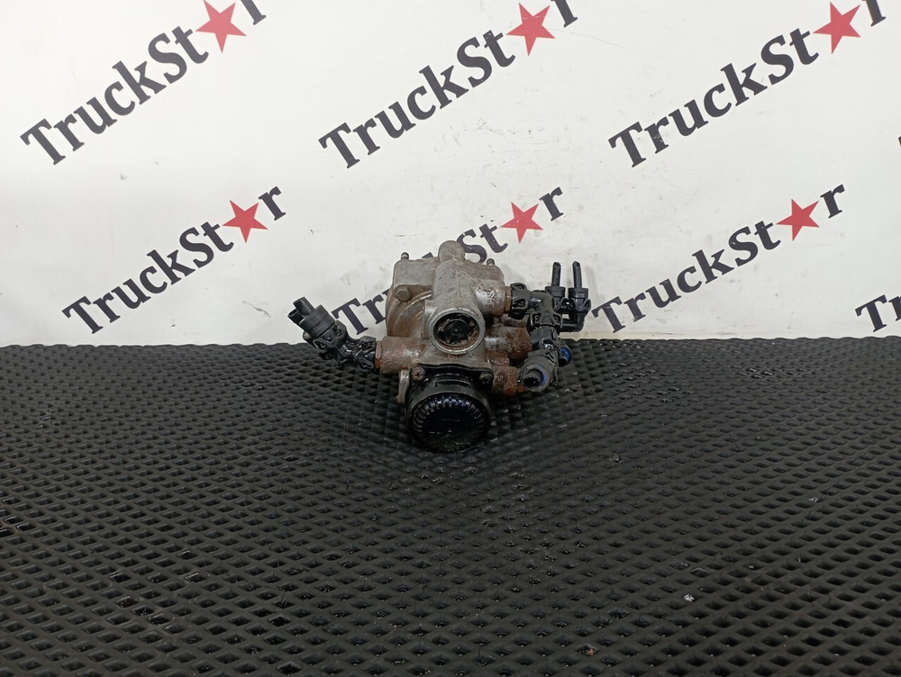 Кран управления тормозами прицепа 2017г.