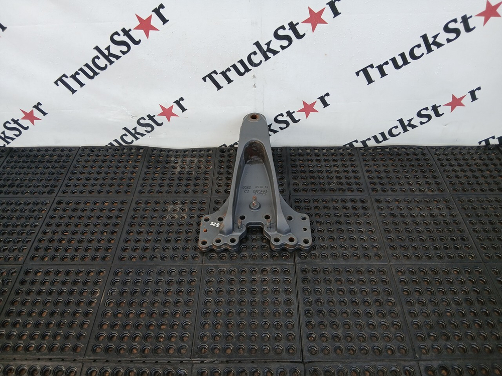 Кронштейн полурессоры задний