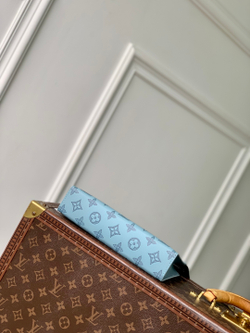 Louis Vuitton Gaston Wearable Wallet