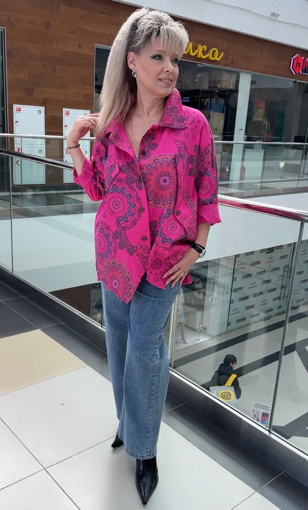 Яркий, цветной, джинсовый жакет-рубашка