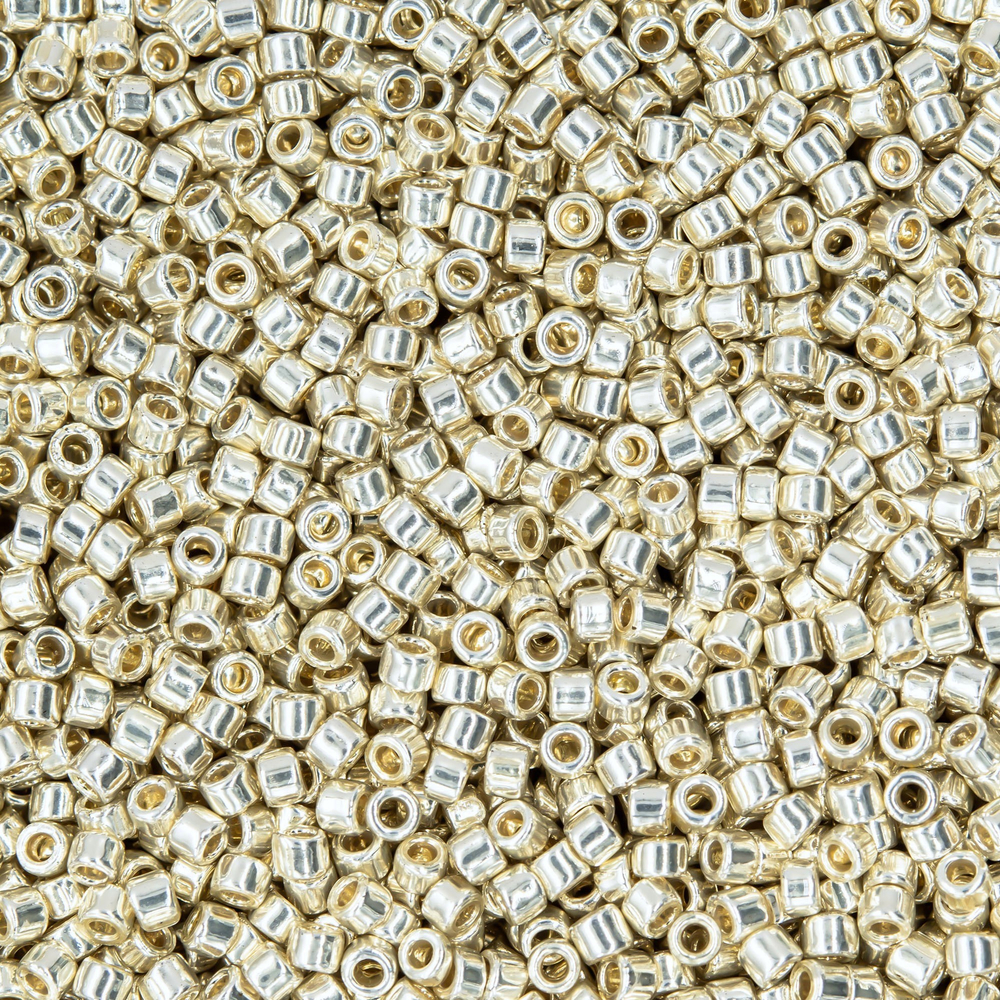 Японский бисер TOHO Treasure (№PF558), непрозрачный глянцевый с металлическим блеском