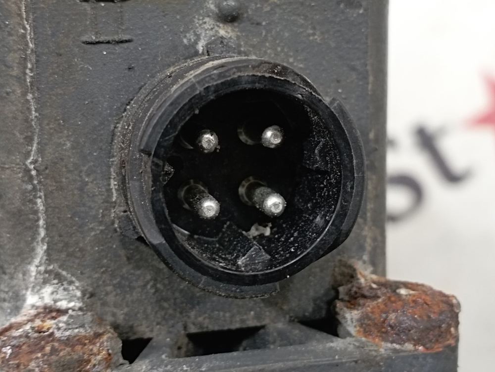 Кран уровня пола главный