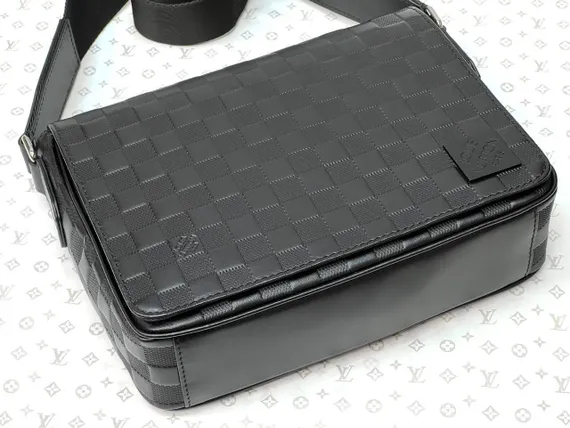 Сумка мужская Louis Vuitton District PM черный