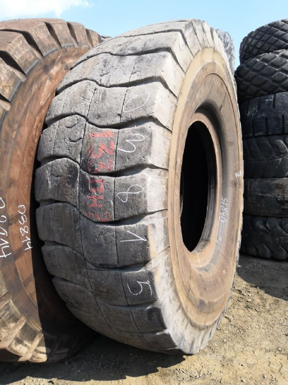 33.00R51 Bridgestone VRPS шина б/у