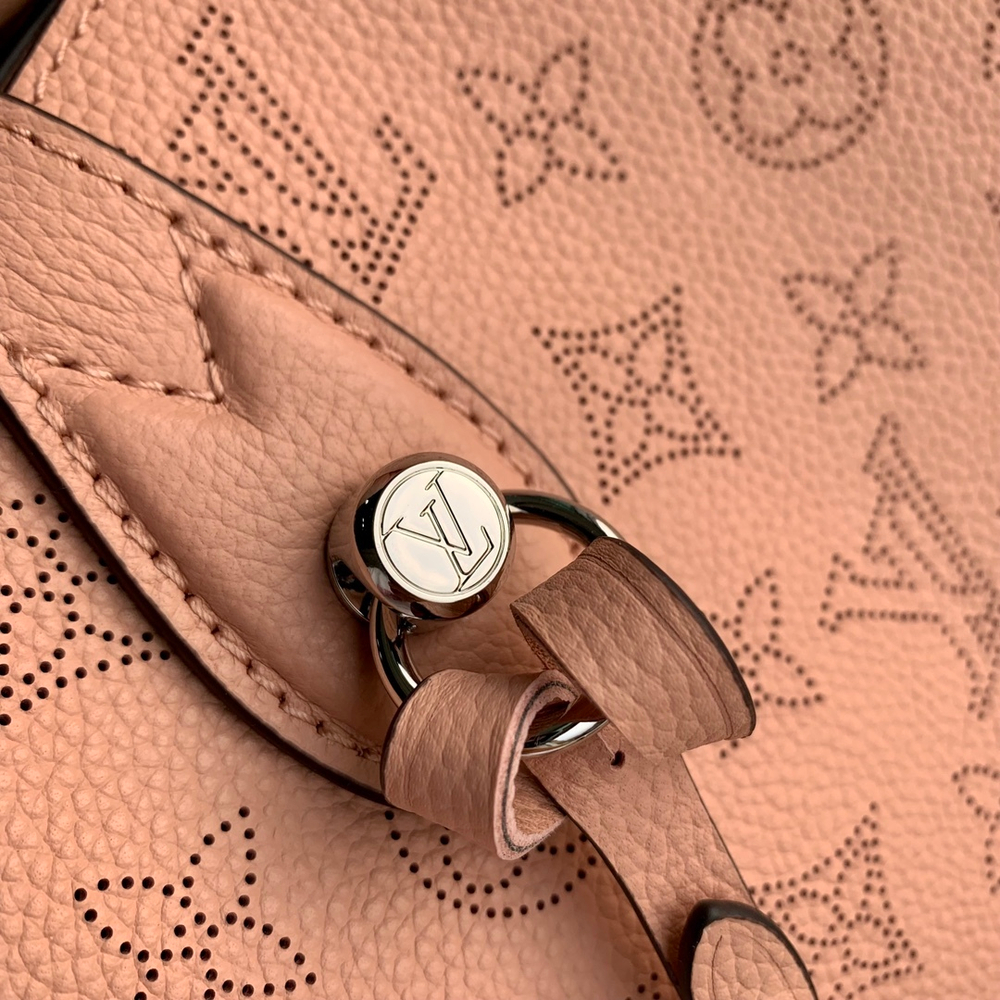 Louis Vuitton Blossom MM