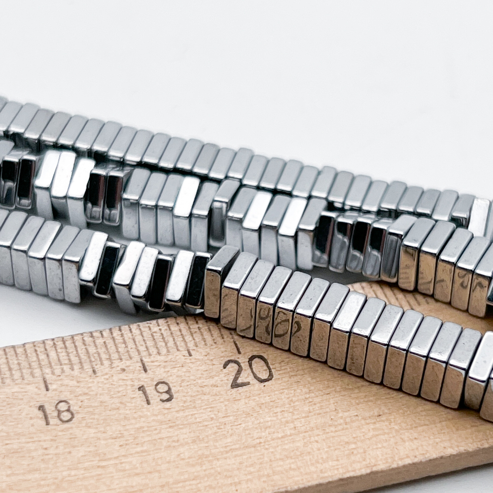 Гематит Рондель квадрат бусины (имитация), цвет серебристый, размер около 2*6 мм, цена за отрезок 19 см (1/2 нити)