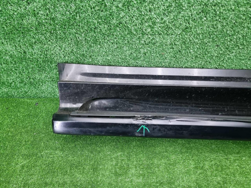 Накладка порога правая Toyota Land Cruiser 300 (2021-н.в.)