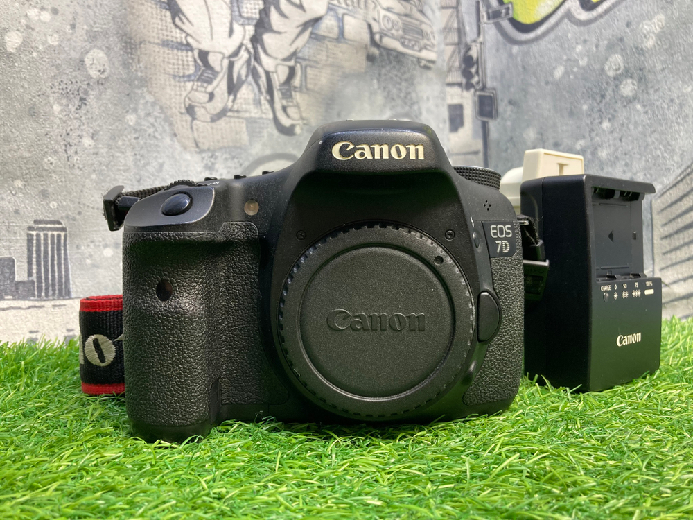 Canon EOS 7D (28.000 кадров) Покупка/Продажа