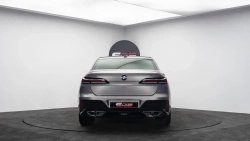 BMW 7 серии 760i xDrive, 2023