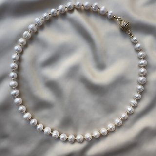 Колье «Белый Шёлк» — с речным жемчугом