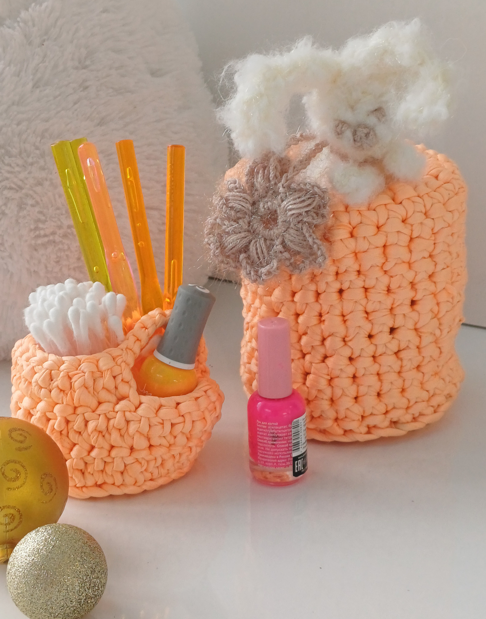 Набор вязаных корзин