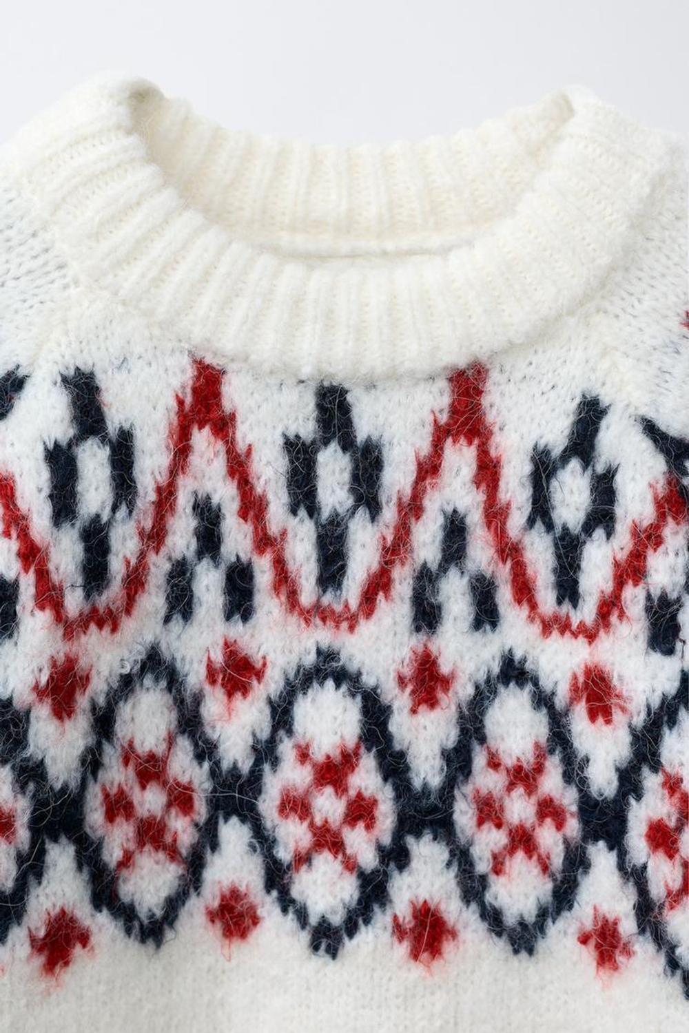 ZARA ЖАККАРДОВЫЙ СВИТЕР ИЗ СМЕСОВОЙ ШЕРСТИ, ЭКРЮ/КРАСНЫЙ