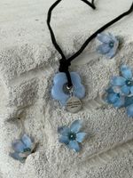 Подвеска цветочек в голубом цвете