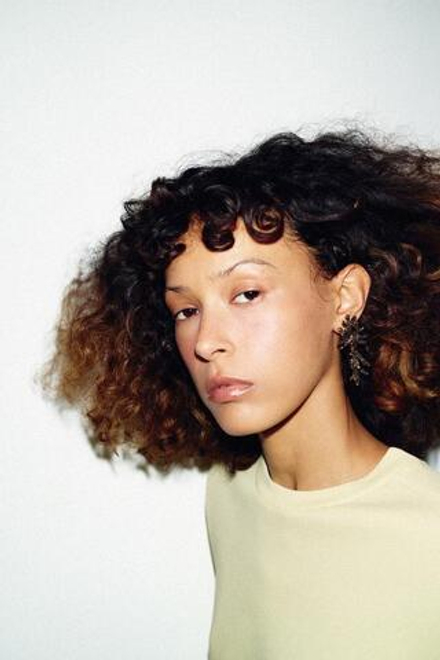 ZARA СЕРЬГИ «КОРАЛЛ» СО СТРАЗАМИ, АНТРАЦИТОВО-СЕРЫЙ