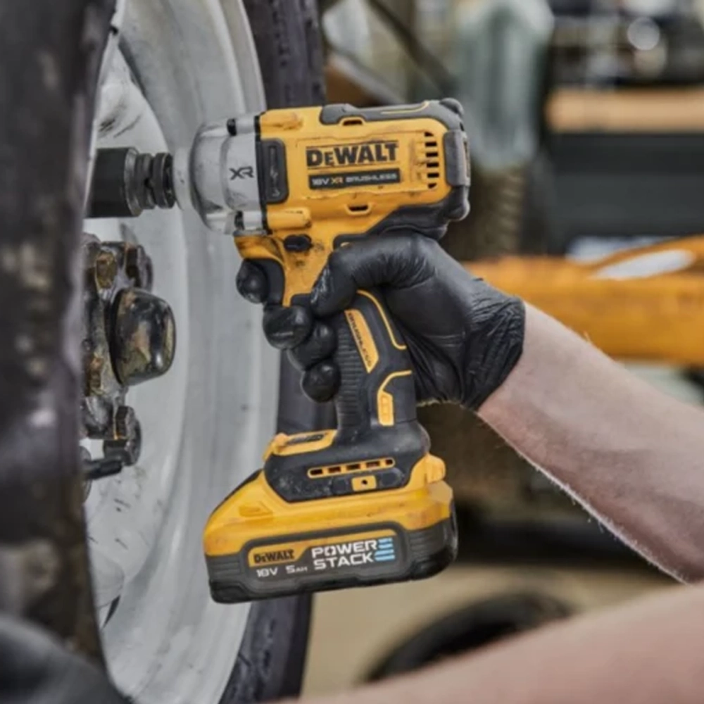 DeWalt DCF891NT аккумуляторный гайковерт (без АКБ и ЗУ) DCF891NT-XJ