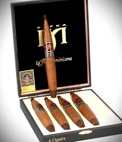 La Flor Dominicana Misterio TCFKA M