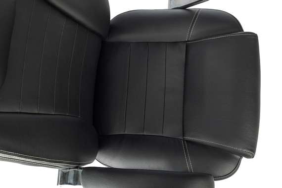 Кресло руководителя Бюрократ T-9923SL черный кожа крестов. металл хром