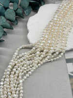 Натуральный барочный жемчуг 5-6 мм, нить 36 см