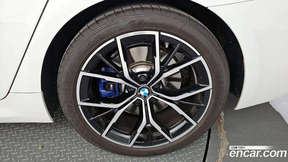 BMW 5 Series (G30) 530i xDrive M Sports (05.2022)
