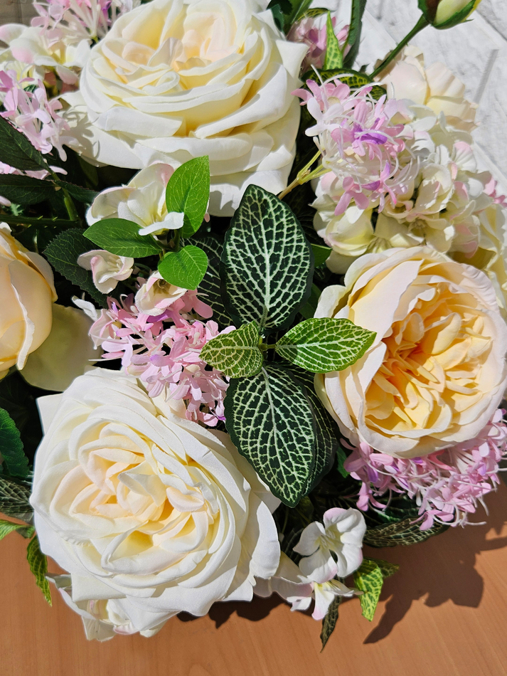 Композиция из роз