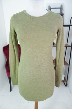 Джемпер базовый приятный 40 размер