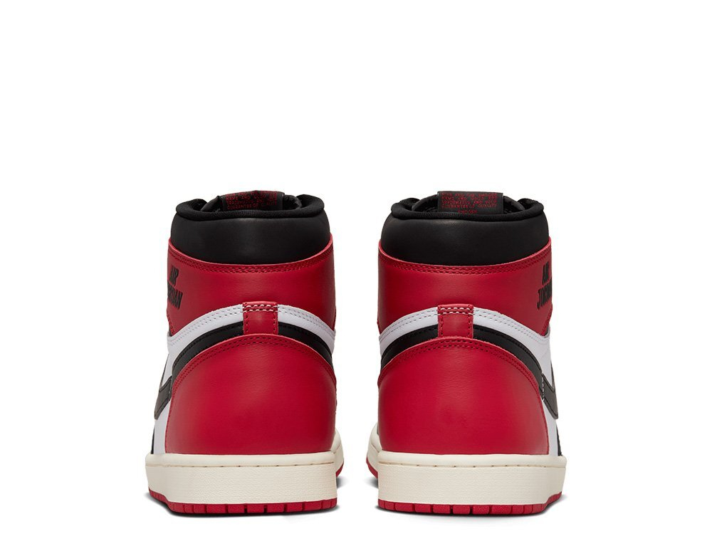 Баскетбольные кроссовки  Air Jordan 1 Retro High OG "Black Toe Reimagined"