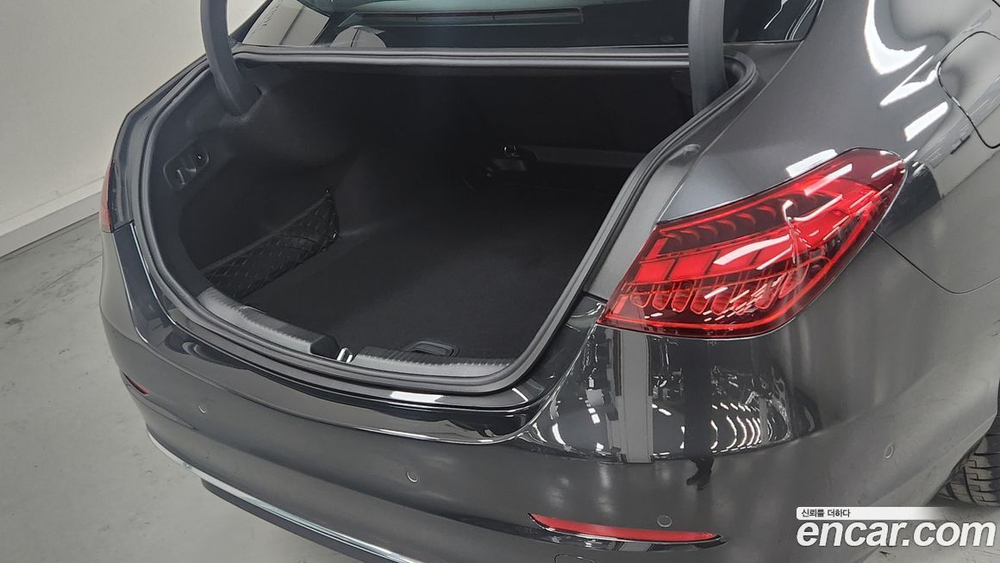 Mercedes-Benz C-Class W206 C300 4MATIC Avangarde (12.2023)