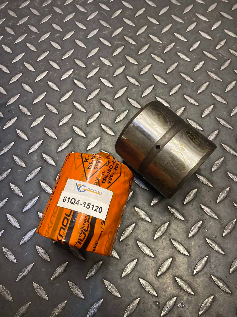 Втулка 61Q4-15120