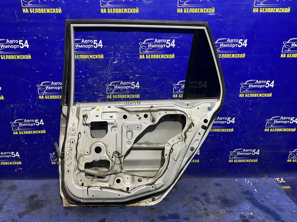 Дверь задняя правая MITSUBISHI LANCER CEDIA 2000