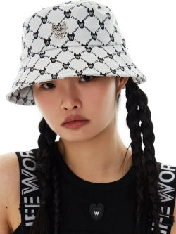Панама с жакардовой монограммой