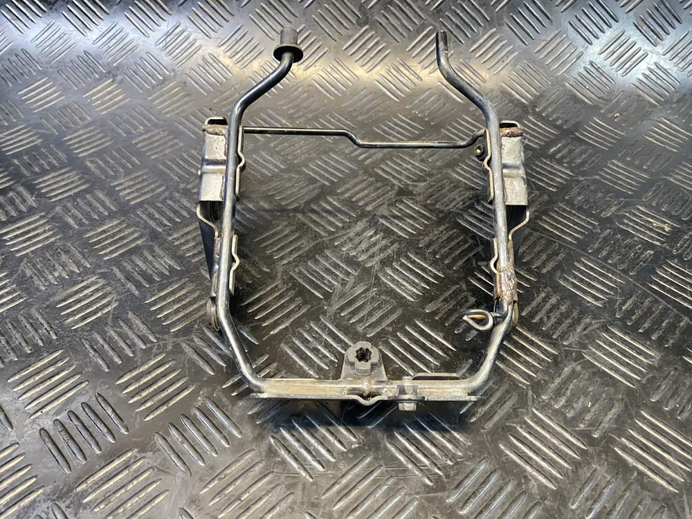 Паук Suzuki GSR400 (GK7DA)