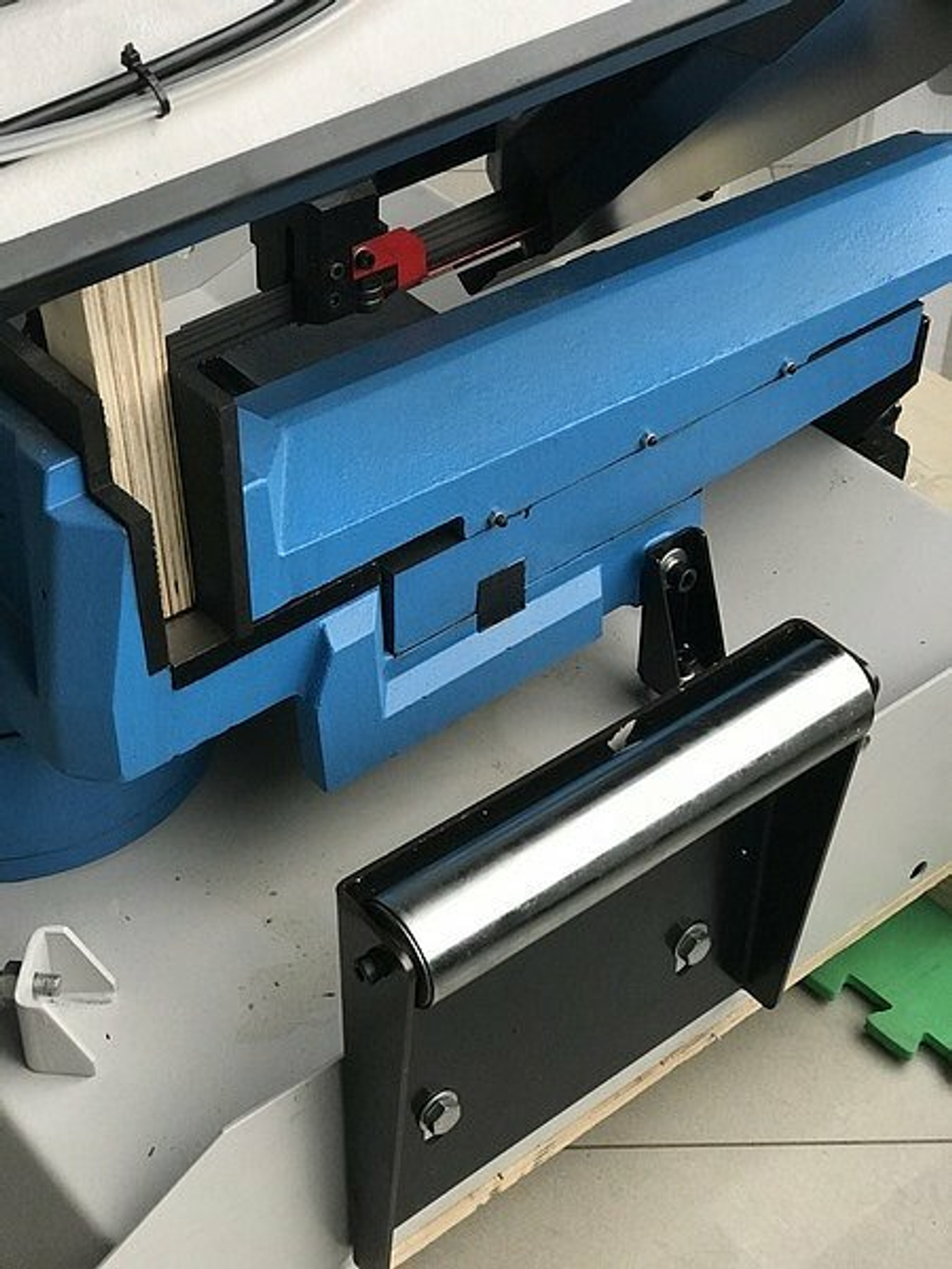 Ручной ленточнопильный станок для резки металла MetalTec BS 250 FH
