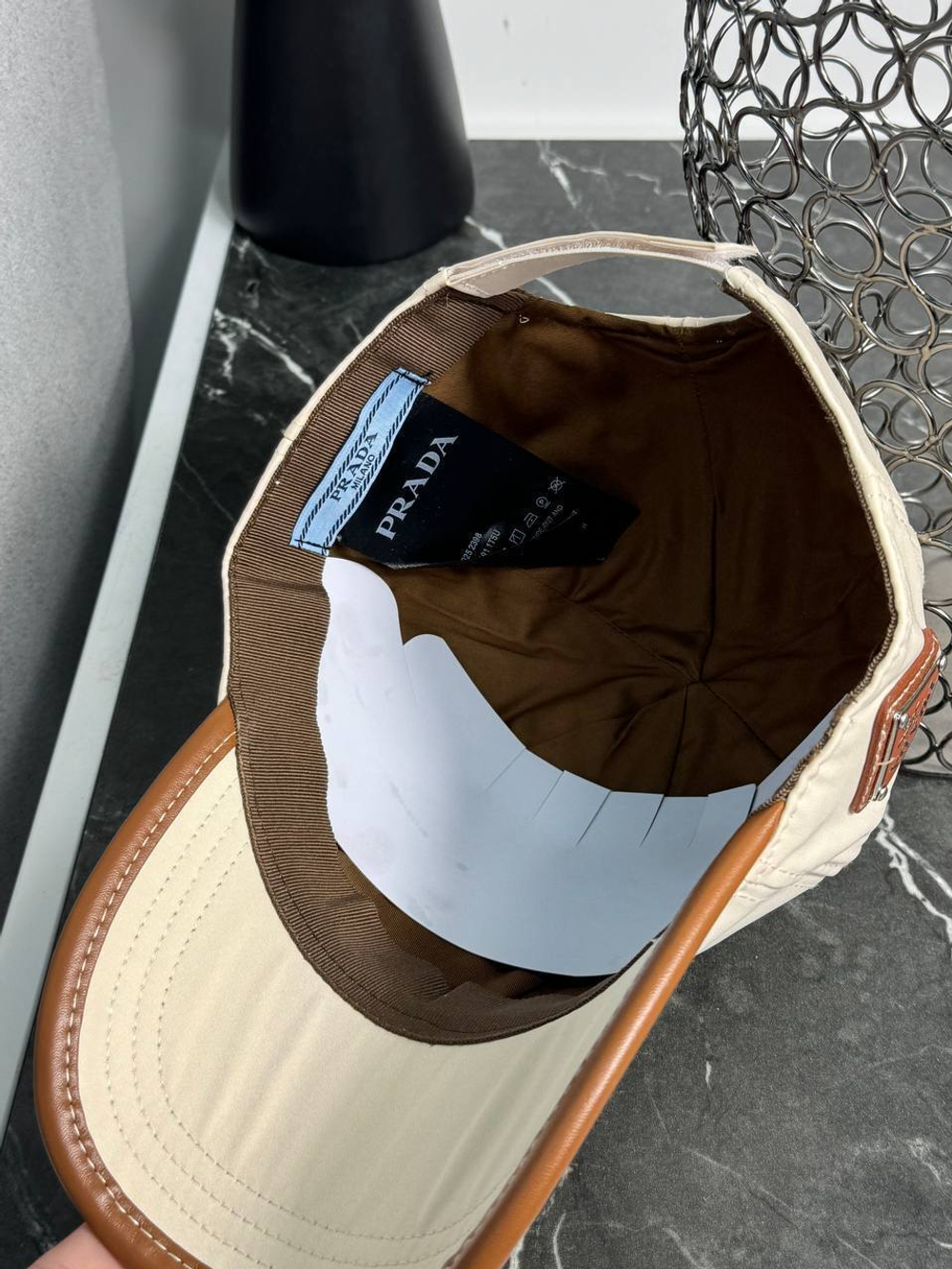 Кепка Prada
